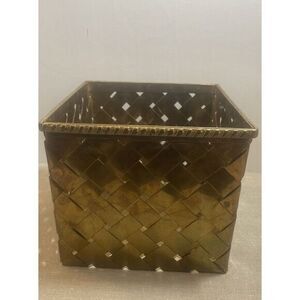 Vintage Brass Woven Basket 6 1/2 x 7 x 7  Crafted in India‎